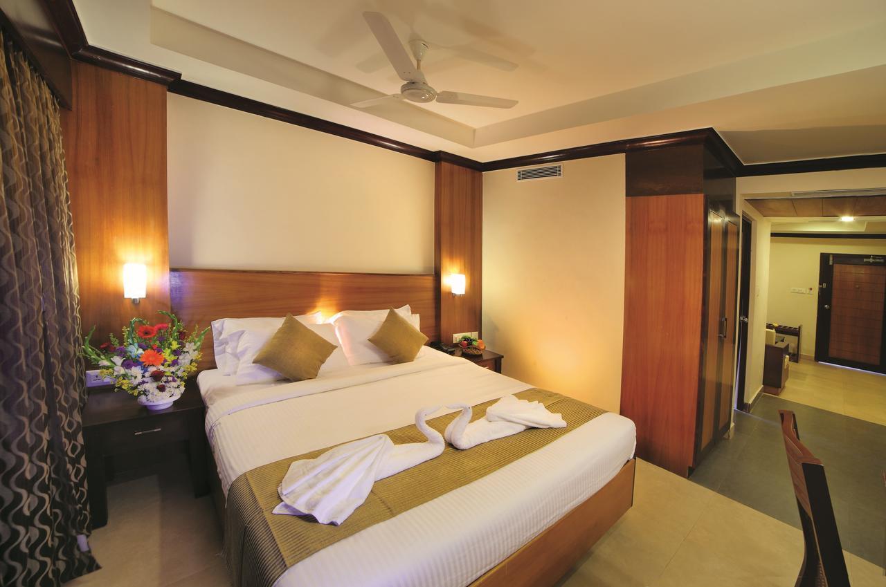Hotel Zodiac Regency Kollam Eksteriør billede